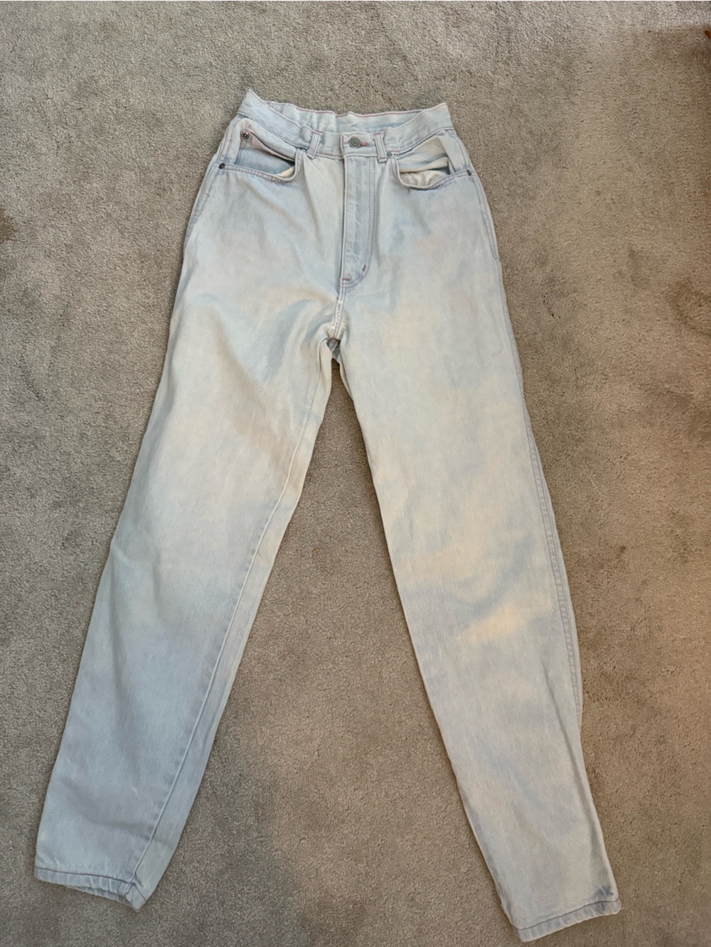 Light Wash Straight Leg Women’s Jeans